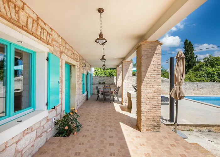 Lovely House Kristina With A Pool