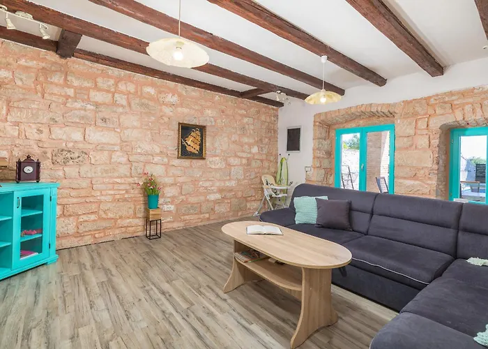 Lovely House Kristina With A Pool