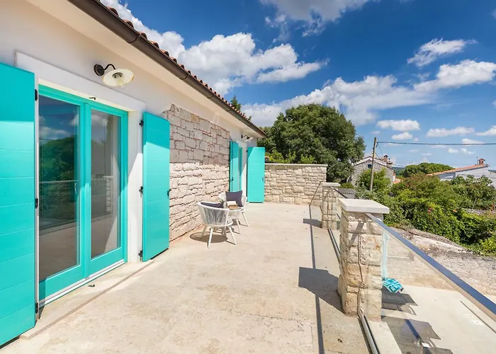 펜션 Lovely House Kristina With A Pool