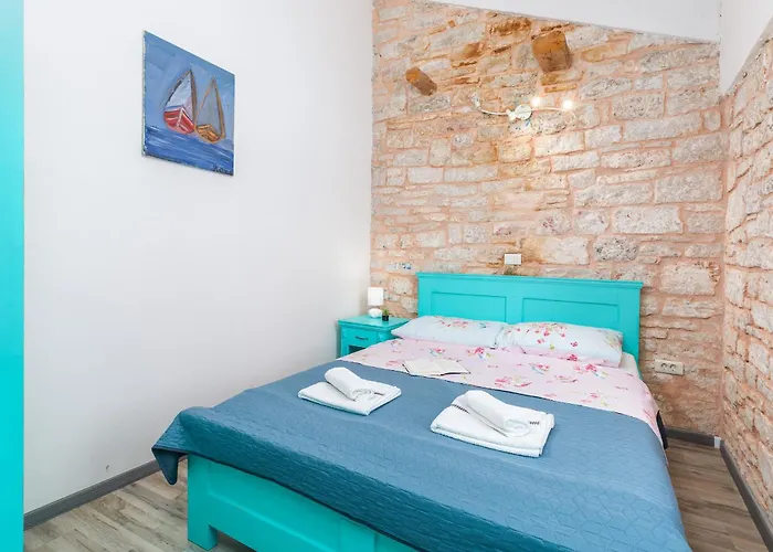 Lovely House Kristina With A Pool 펜션 *