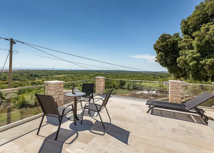 Lovely House Kristina With A Pool